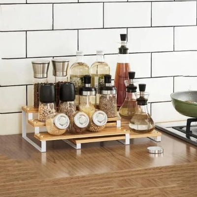 ranges epices en bambou à plusieurs étages alliant fonctionnalité et décoration naturelle