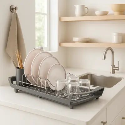 égouttoir à vaisselle design minimaliste qui s'adapte à toutes les cuisines modernes