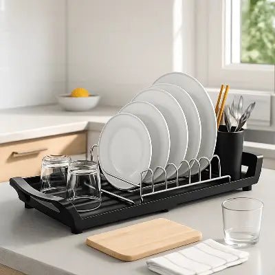 egouttoir vaisselle noir monospace design pour une cuisine moderne et organisée