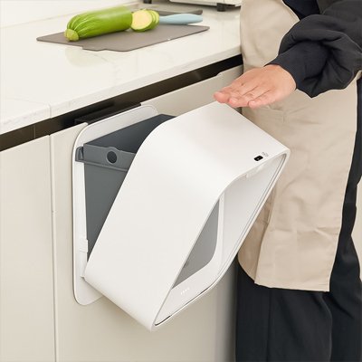 poubelle sous evier cuisine à détecteur de mouvement sans contact